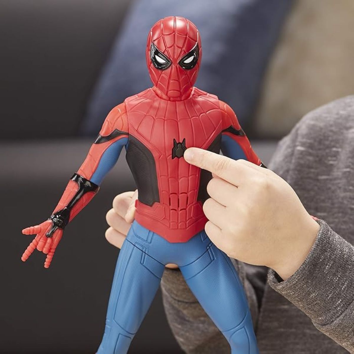 Marvel SPIDER-MAN Far From Home Movie Deluxe 13-Inch-Scale Web Gear 3 in 1 Action Figure